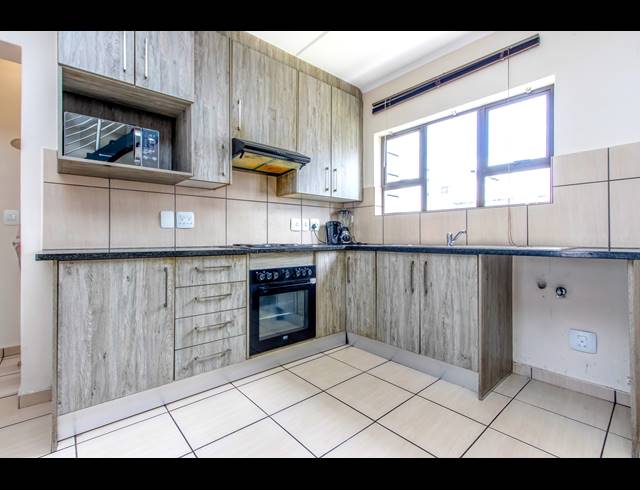 3 BEDROOM SECTIONAL TITLE FOR SALE IN BARBEQUE DOWNS